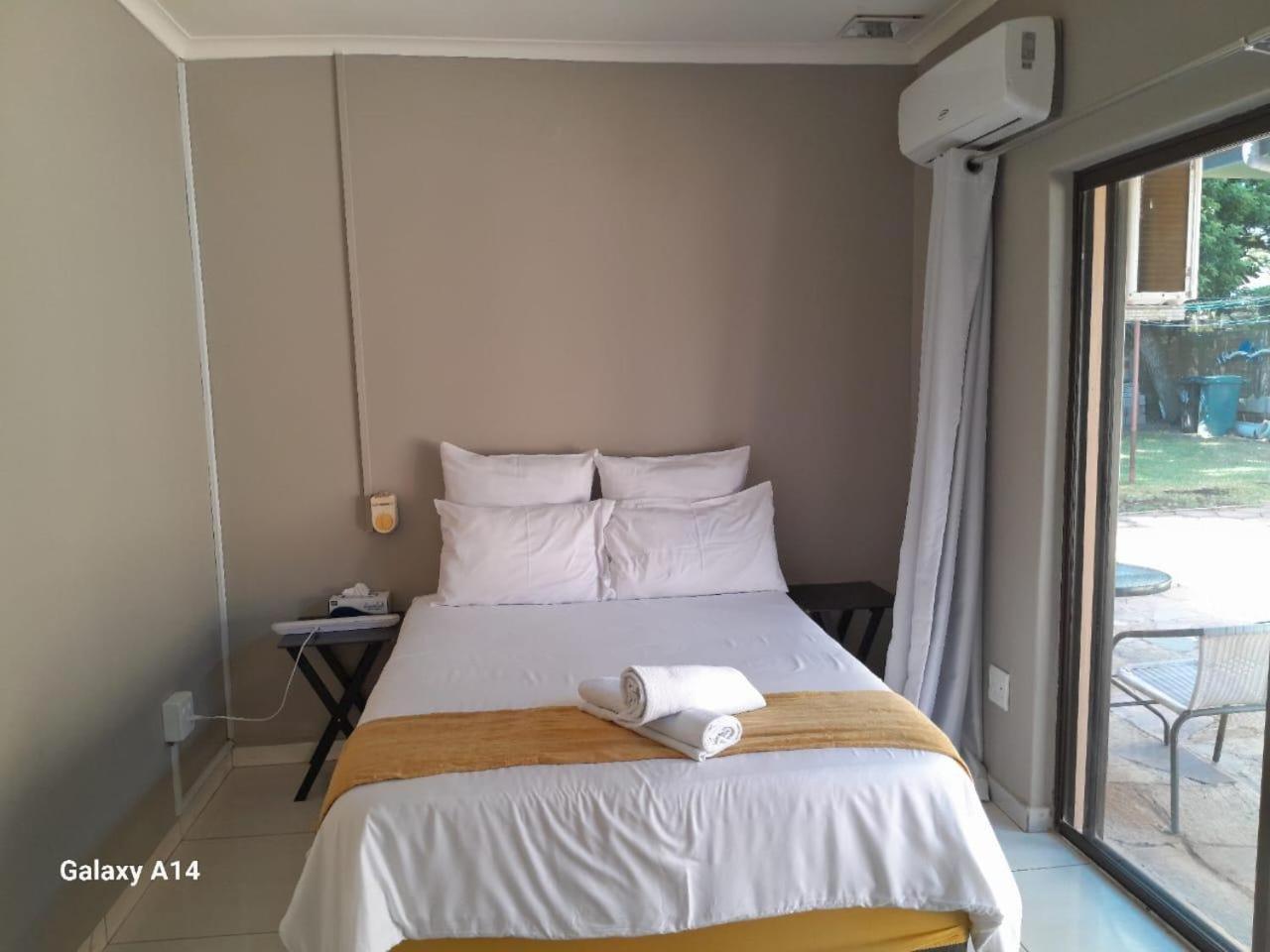 Nqabanqaba Bed & Breakfast Richards Bay Phòng bức ảnh